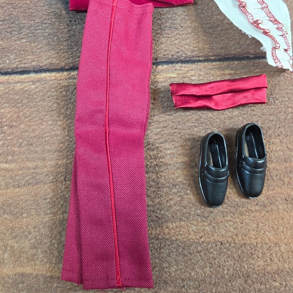 Mattel Ken Tuxedo Outfit Vintage Burgundy Velvet Suit Excellent 6pc Set - Picture 6 of 7